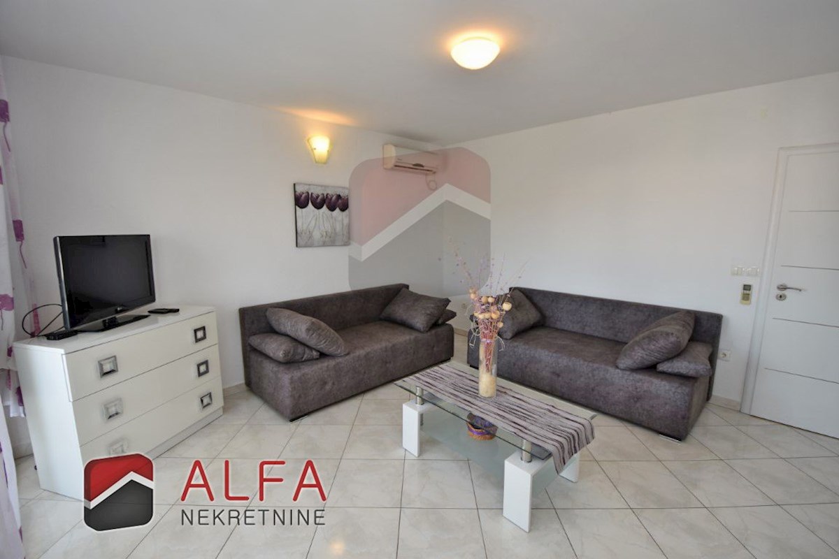 Croazia, Vodice, appartamento ammobiliato in vendita, primo piano, tre camere da letto