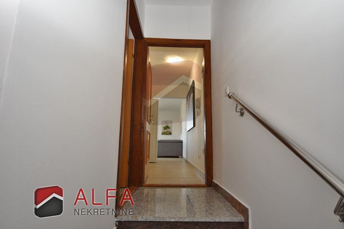 Croazia, Vodice, appartamento arredato e confortevole in vendita, primo piano