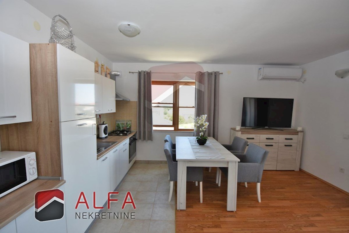 Croazia, Vodice, appartamento arredato e confortevole in vendita, primo piano