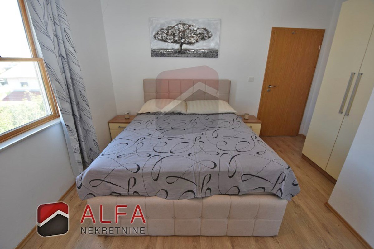 Croazia, Vodice, appartamento arredato e confortevole in vendita, primo piano