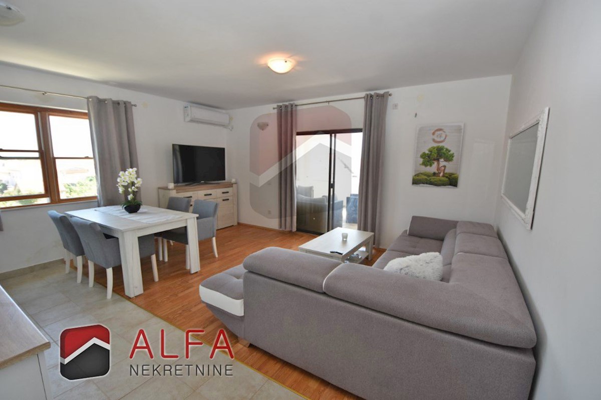 Croazia, Vodice, appartamento arredato e confortevole in vendita, primo piano