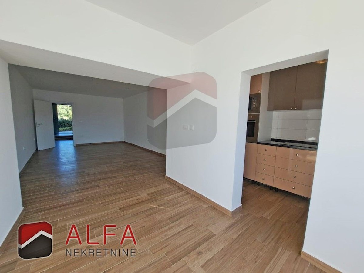 Croazia, Tribunj – due case adiacenti con vista panoramica sul mare in vendita