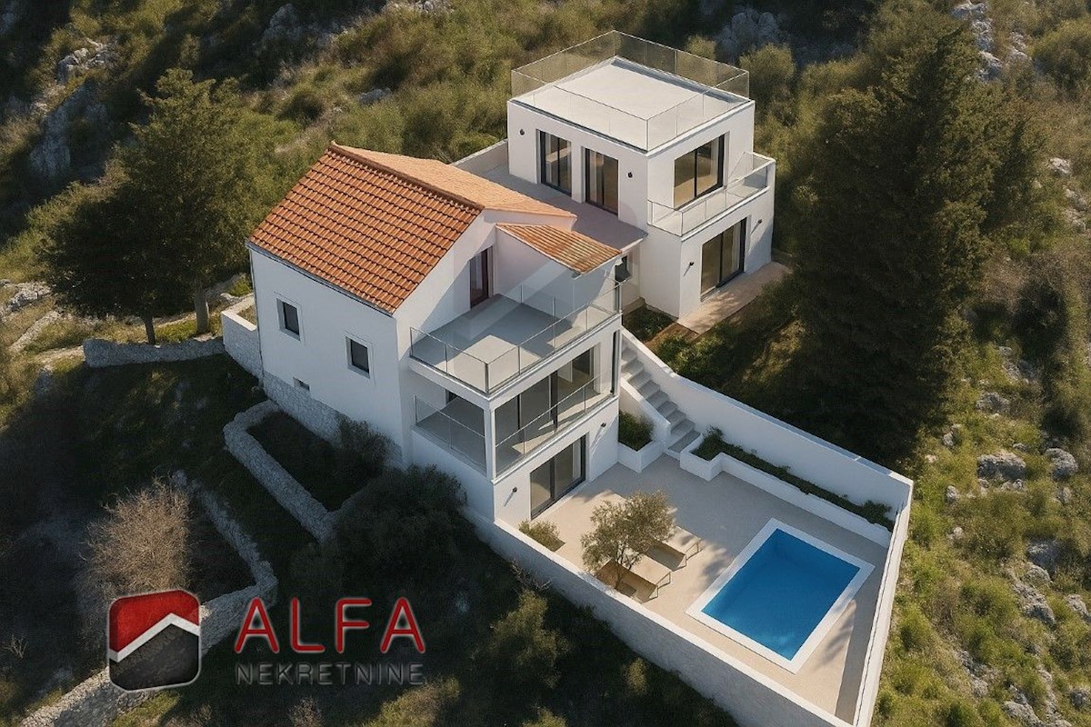 Croazia, Tribunj – due case adiacenti con vista panoramica sul mare in vendita