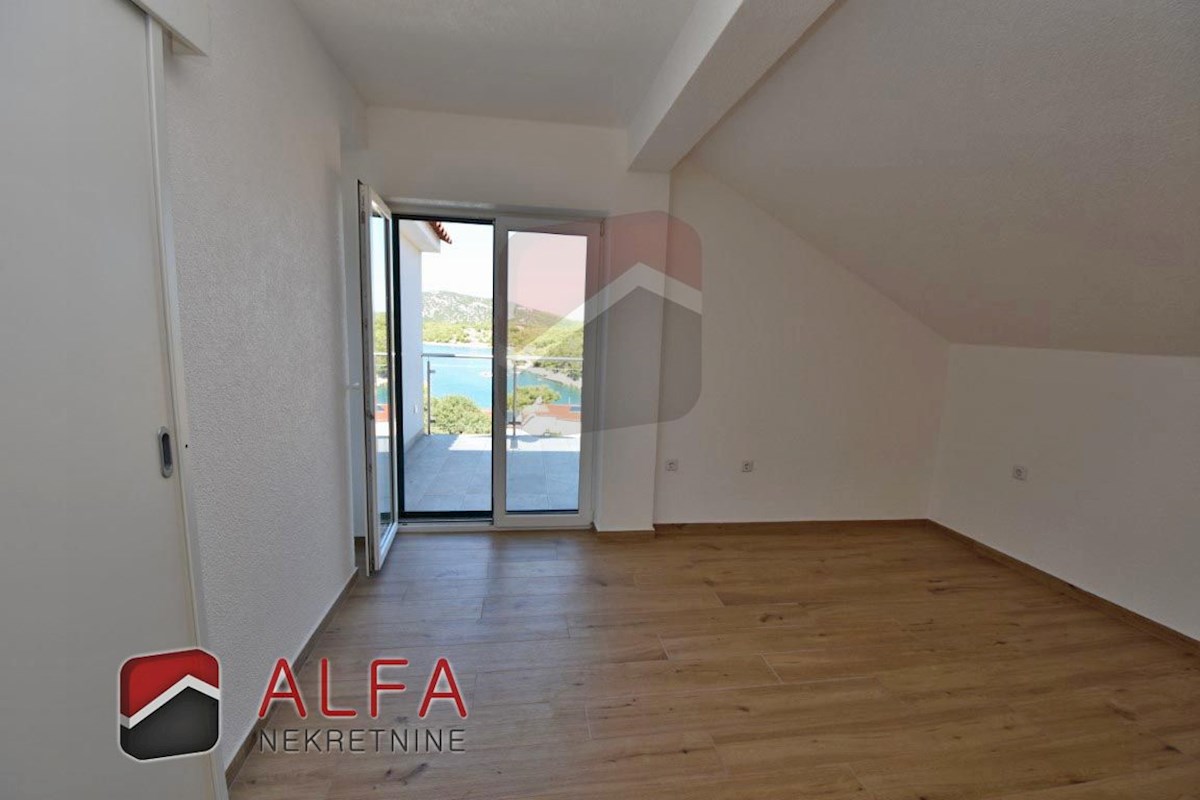 Croazia, Tribunj – due case adiacenti con vista panoramica sul mare in vendita