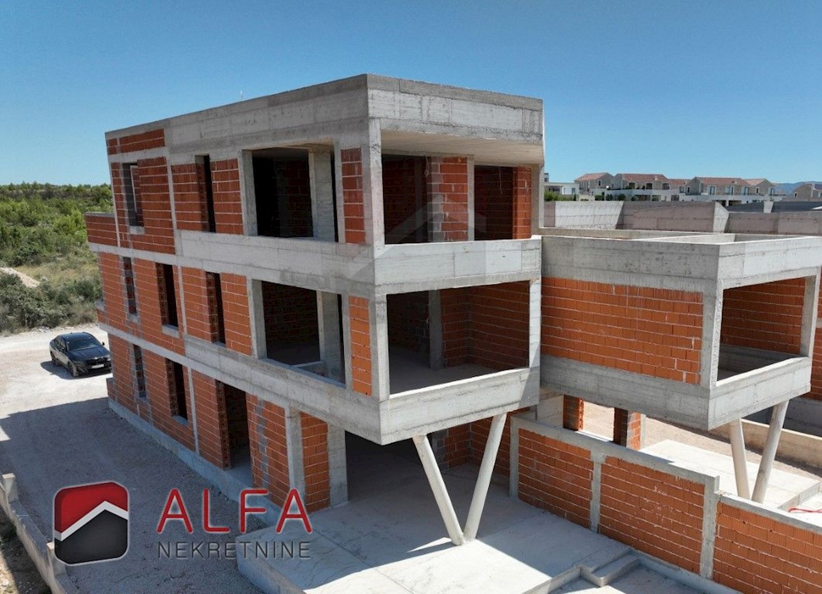 Croazia, Vodice, nuovo appartamento in vendita, primo piano, vista mare