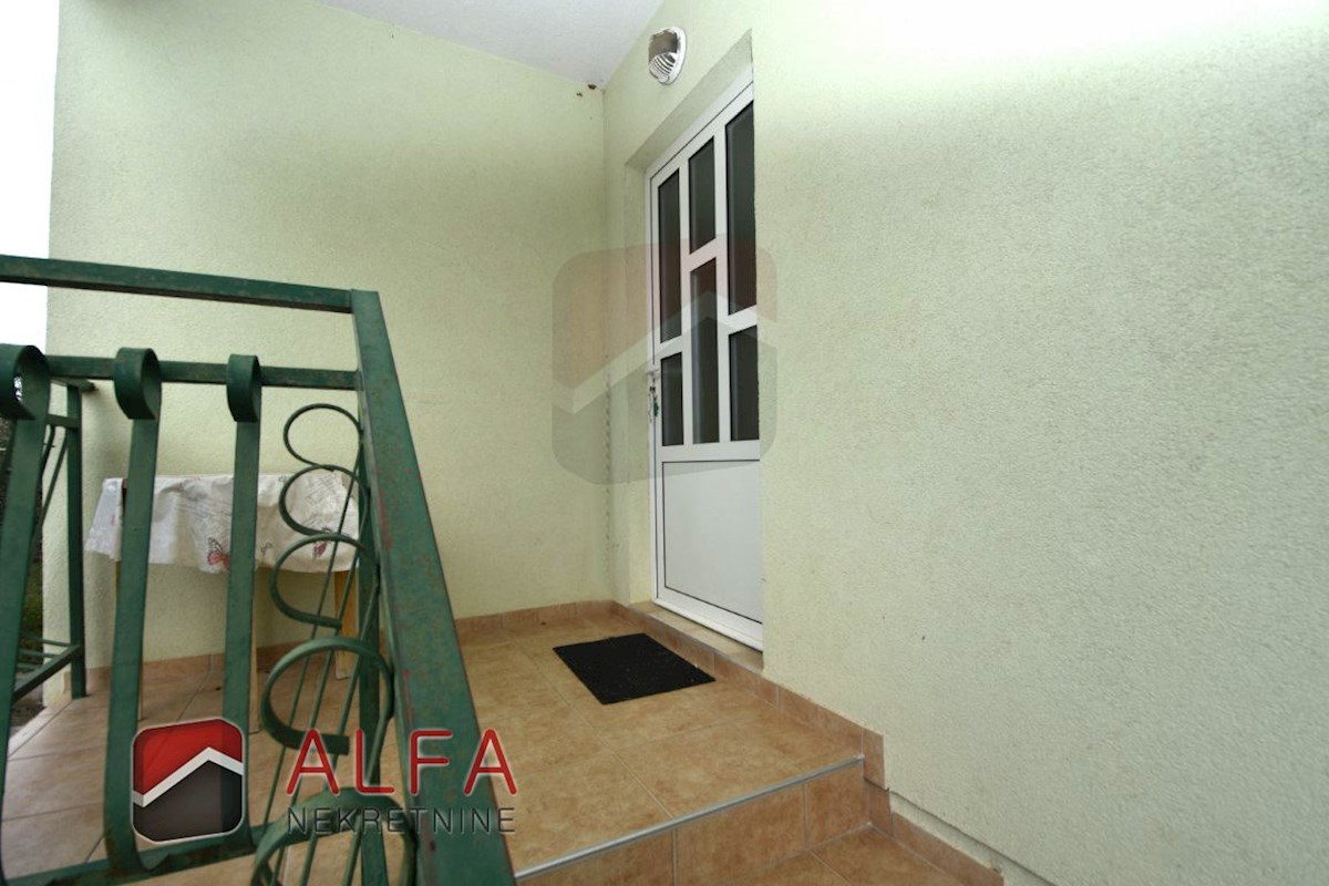 Croazia, Isola di Prvić, Šepurine – casa in vendita con ampio giardino e vista mare