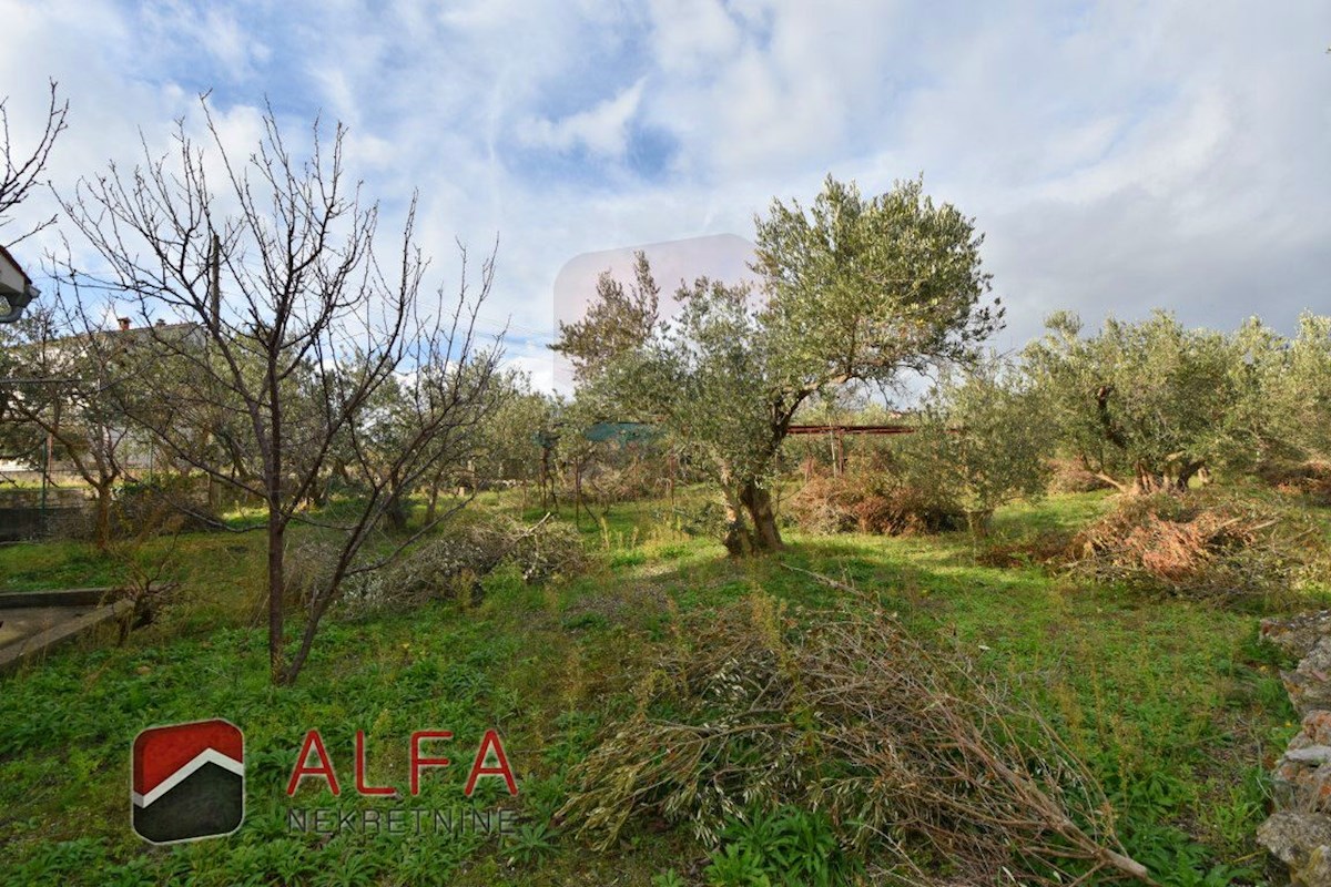 Croazia, Isola di Prvić, Šepurine – casa in vendita con ampio giardino e vista mare