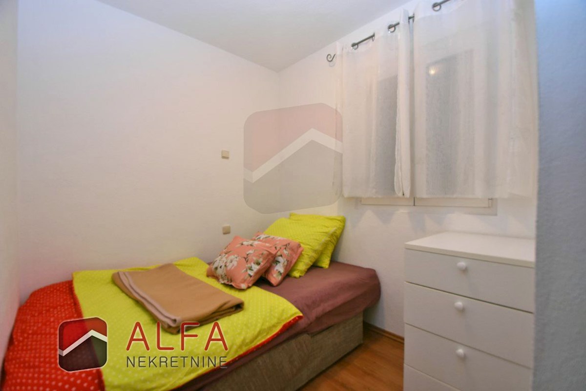 Croazia, Isola di Prvić, Šepurine – casa in vendita con ampio giardino e vista mare