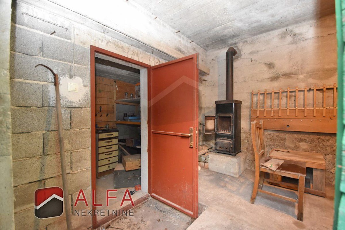 Croazia, Isola di Prvić, Šepurine – casa in vendita con ampio giardino e vista mare