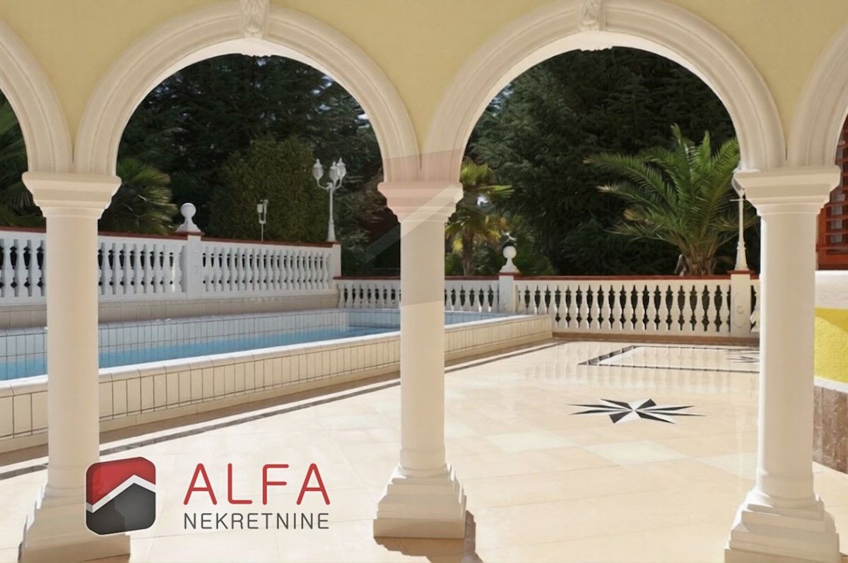 Croazia, zona di Sebenico, esclusiva tenuta privata con villa, piscina e campo da tennis su un terreno di 16.695 m².