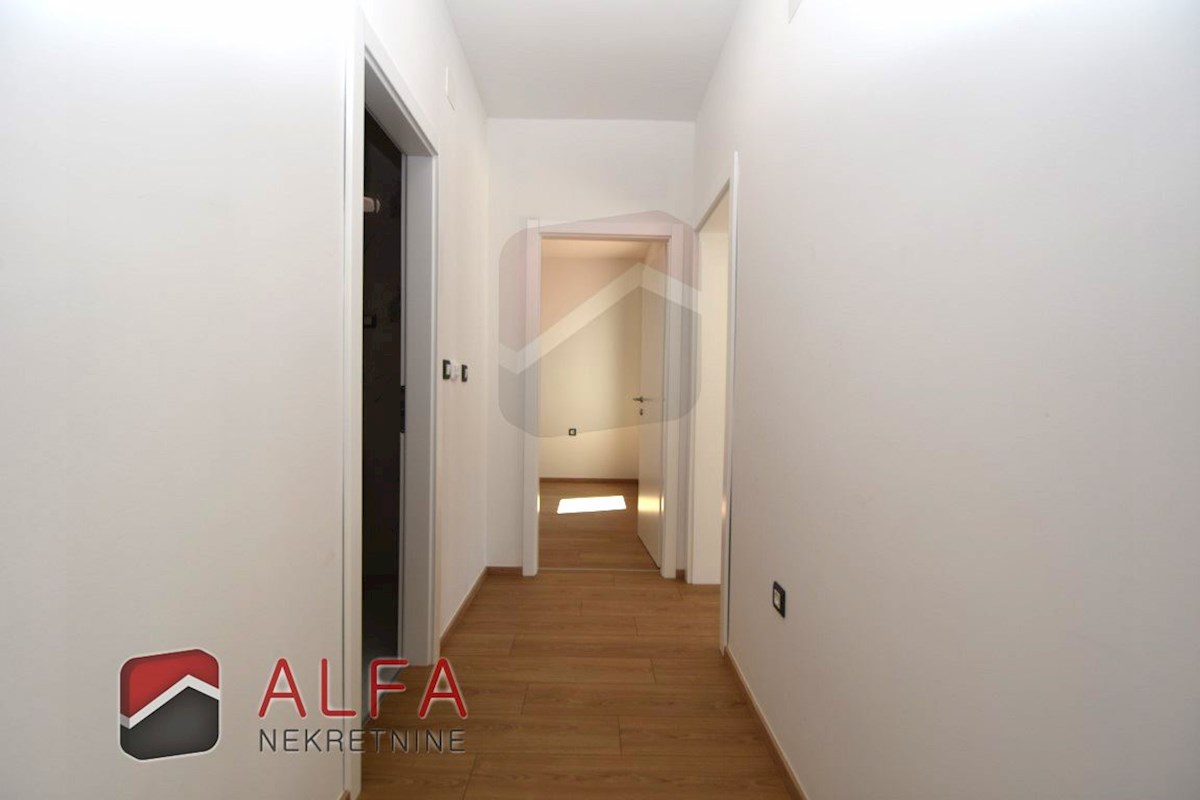 Croazia, Vodice, nuovo appartamento con due camere da letto in vendita, piano terra, giardino