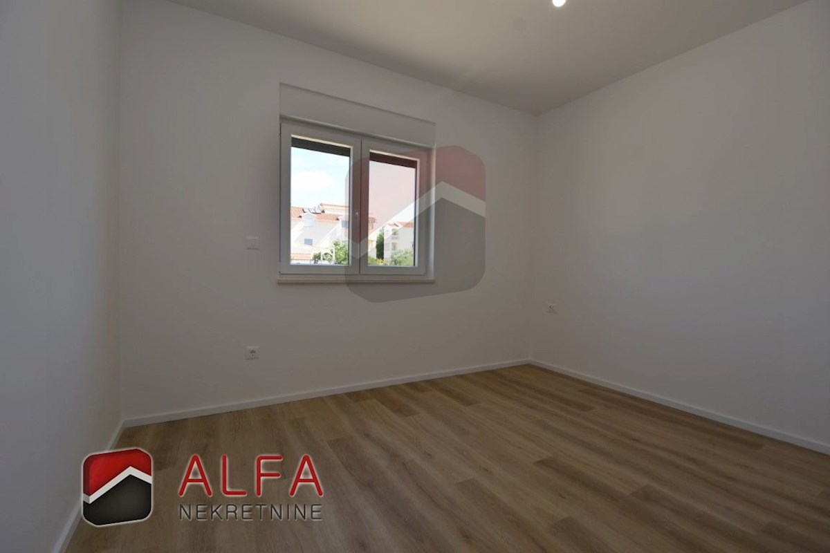 Croazia, Vodice, nuovo appartamento con due camere da letto in vendita, primo piano, vista mare