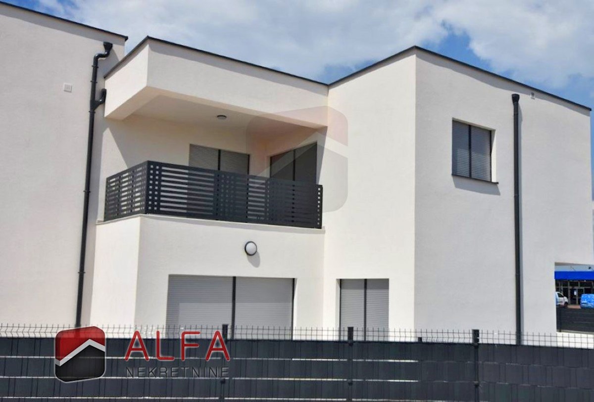 Croazia, Vodice, nuovo appartamento con due camere da letto in vendita, primo piano