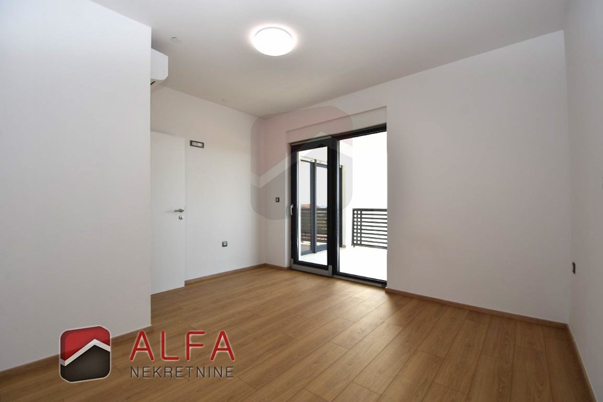 Croazia, Vodice, nuovo appartamento con due camere da letto in vendita, primo piano
