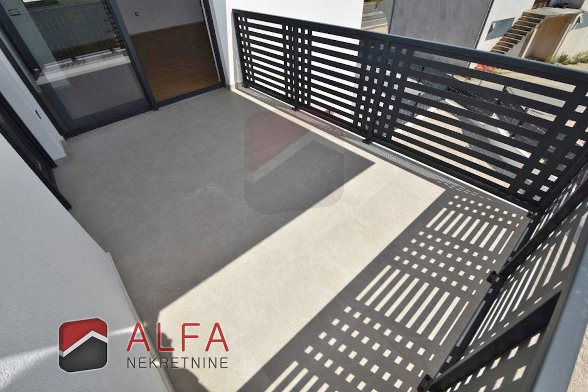 Croazia, Vodice, nuovo appartamento con due camere da letto in vendita, primo piano