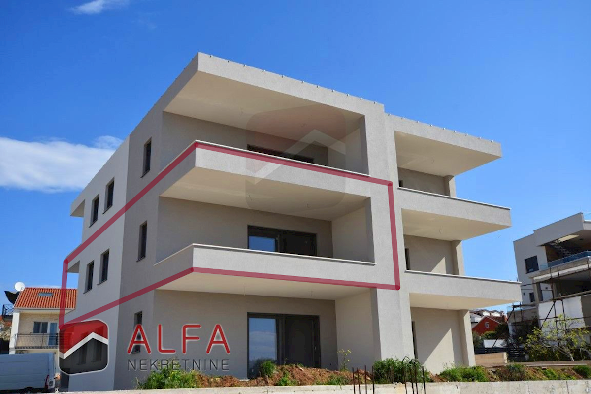 Croazia, Vodice, nuova costruzione, appartamento con tre camere da letto in vendita, due posti auto, vista mare