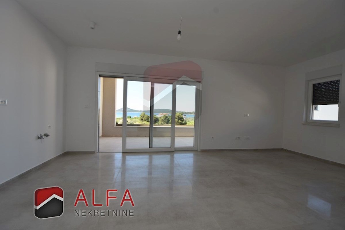 Croazia, Vodice, nuova costruzione, appartamento con tre camere da letto in vendita, due posti auto, vista mare