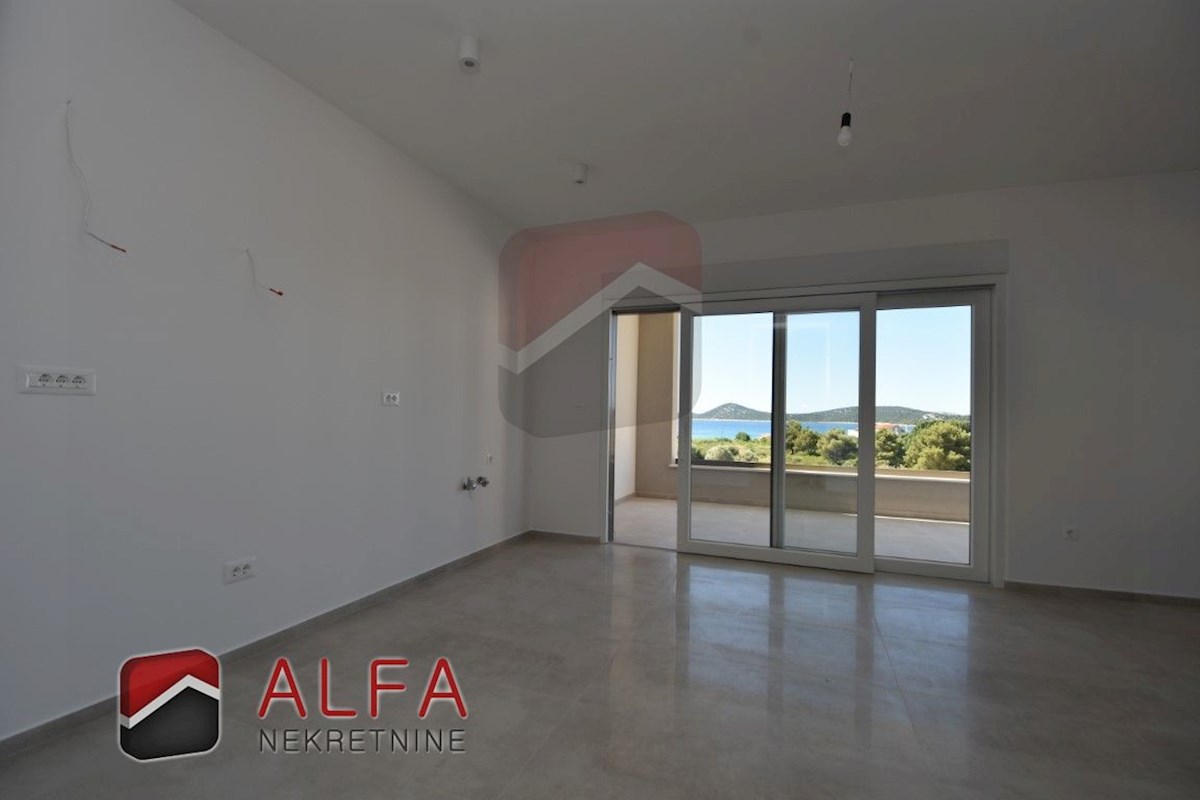 Croazia, Vodice, nuova costruzione, appartamento con tre camere da letto in vendita, due posti auto, vista mare
