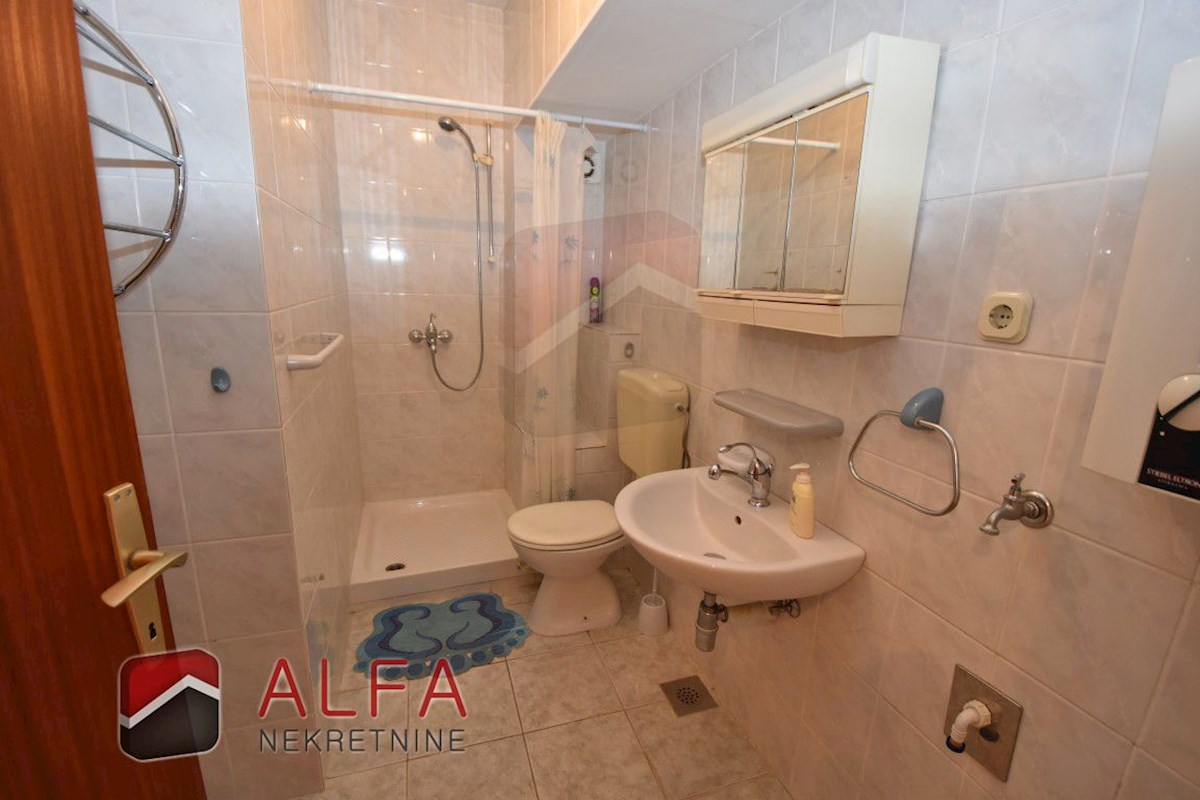 Croazia, Vodice, confortevole appartamento co