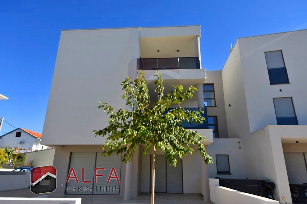 Croazia, Vodice, nuova costruzione - appartamento con due camere da letto, vista mare, secondo piano