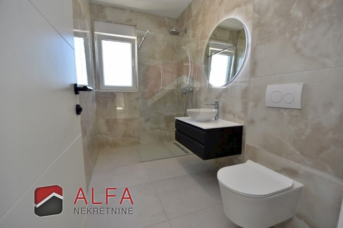 Croazia, Vodice, nuova costruzione - appartamento con due camere da letto, vista mare, secondo piano