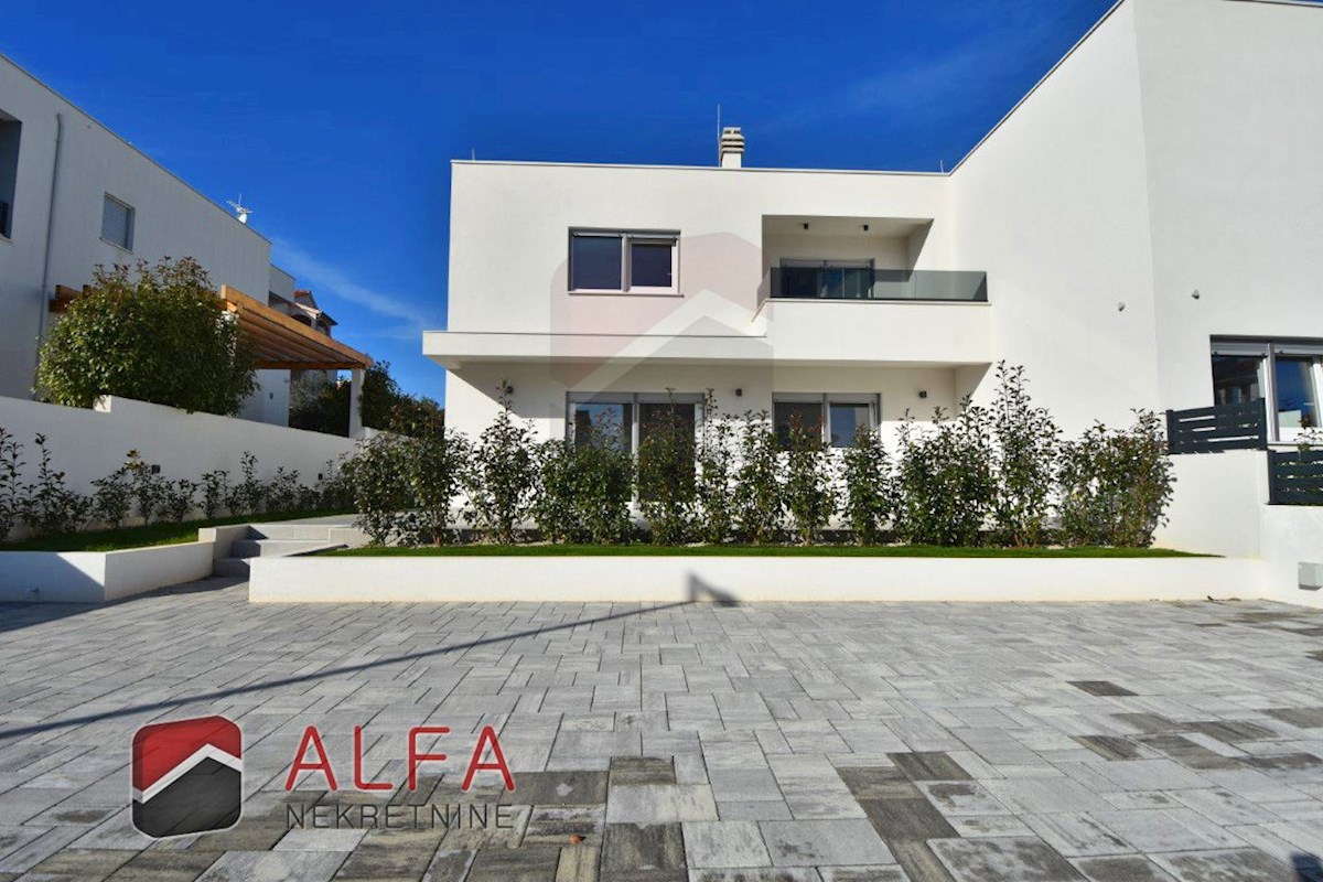 Croazia, Vodice, nuova casa bifamiliare in vendita