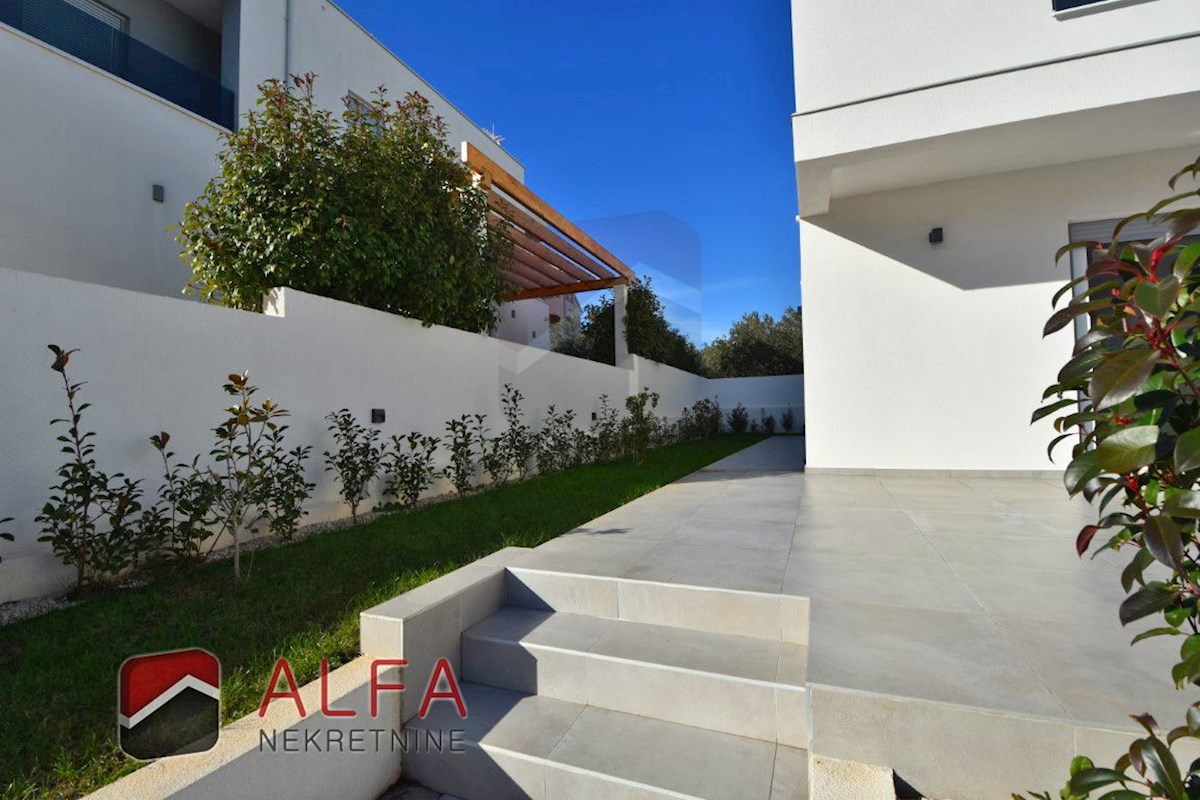 Croazia, Vodice, nuova casa bifamiliare in vendita