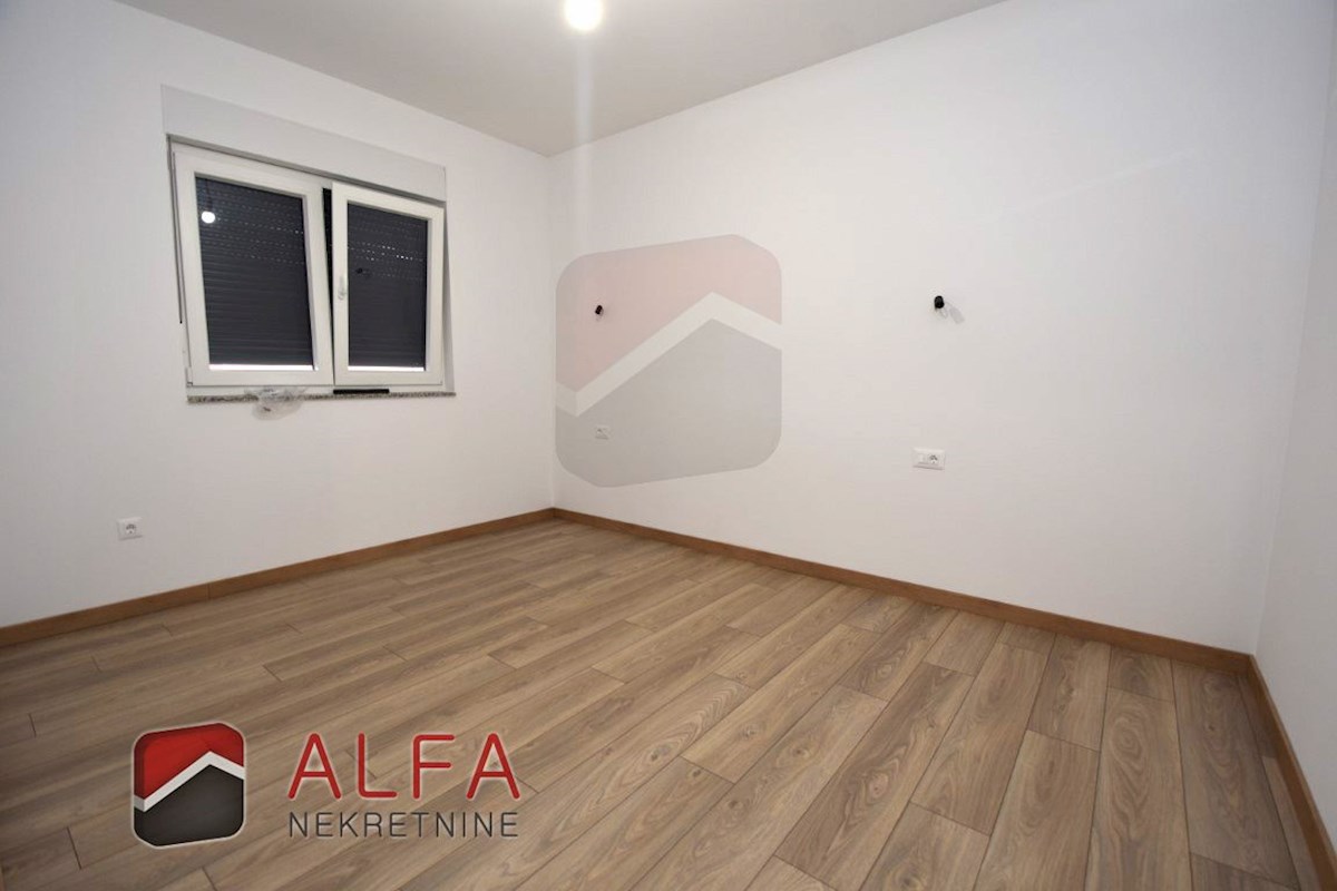 Croazia, Vodice, nuova costruzione, appartamento duplex in vendita, cortile, vicino al mare