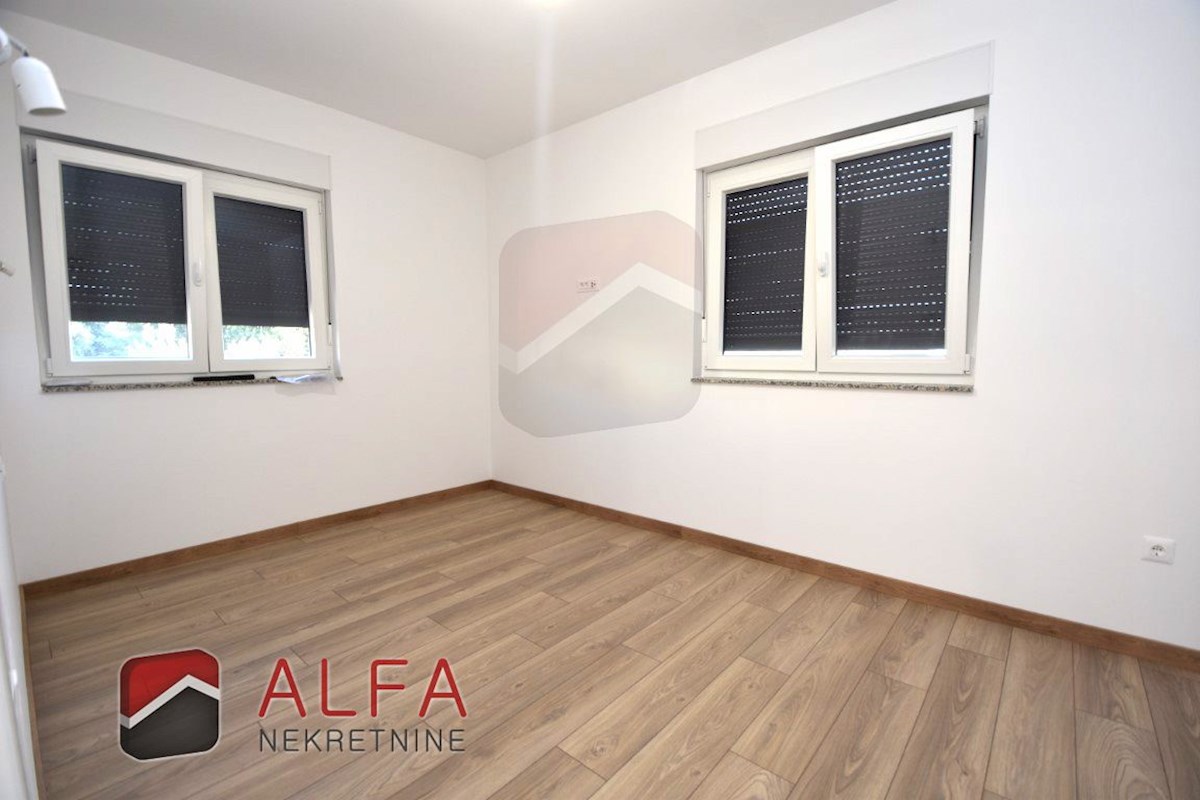 Croazia, Vodice, nuova costruzione, appartamento duplex in vendita, cortile, vicino al mare