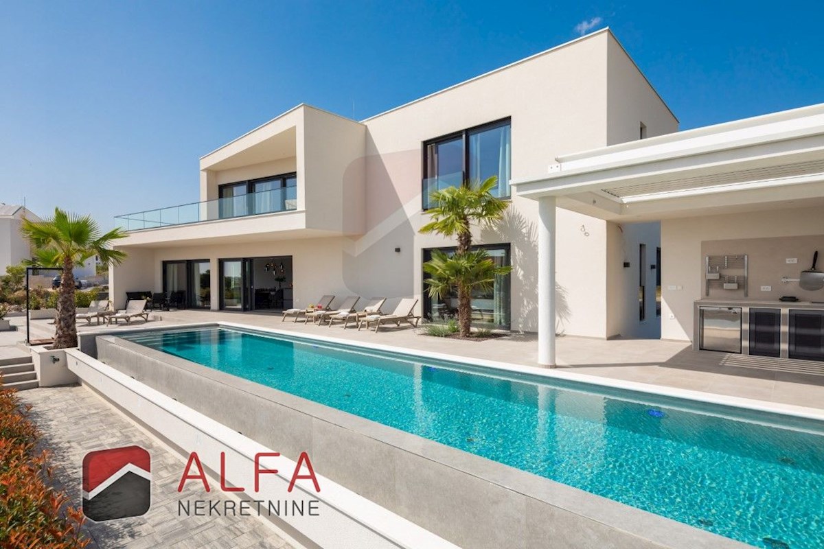 Croazia, Vodice, ATTRAENTE, nuova villa di lusso per famiglie in vendita, con piscina, garage e vista mare