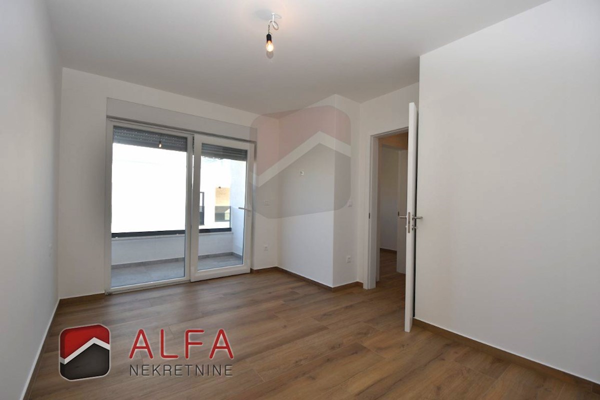 Croazia, Vodice, nuova casa bifamiliare in vendita, con piscina