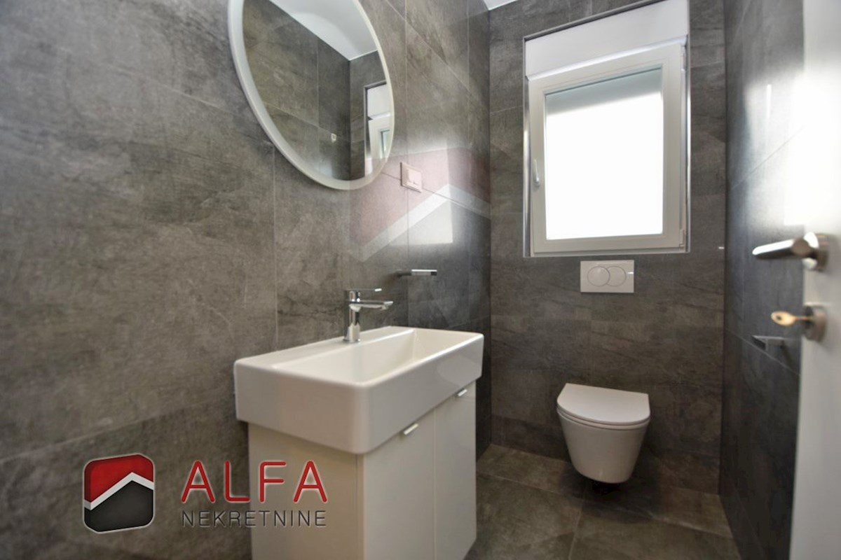 Croazia, Vodice, nuova casa bifamiliare in vendita, con piscina