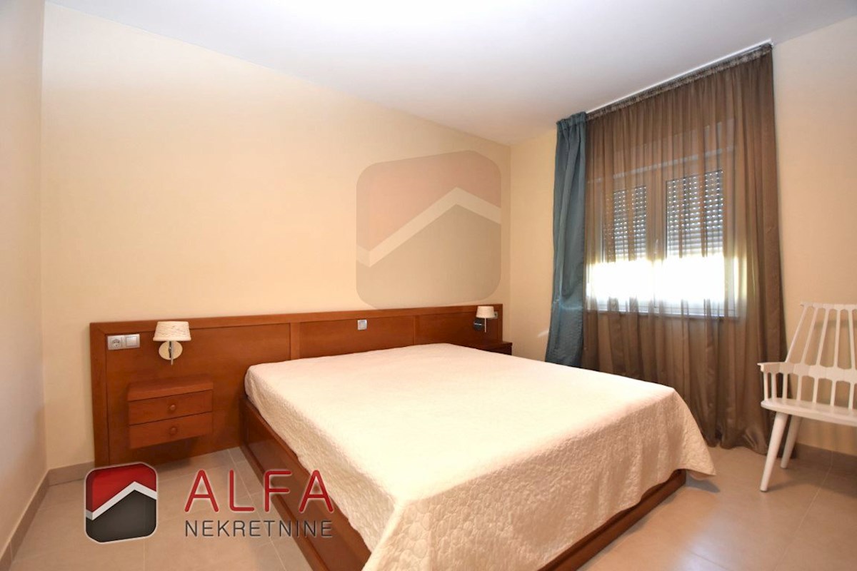 Croazia, Vodice - elegante casa unifamiliare in vendita su un terreno di 1.382 m²