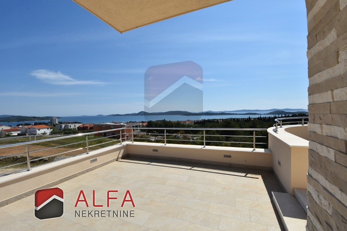 Croazia, Vodice, villa nuova, lussuosa e moderna con piscina e vista panoramica sul mare in vendita