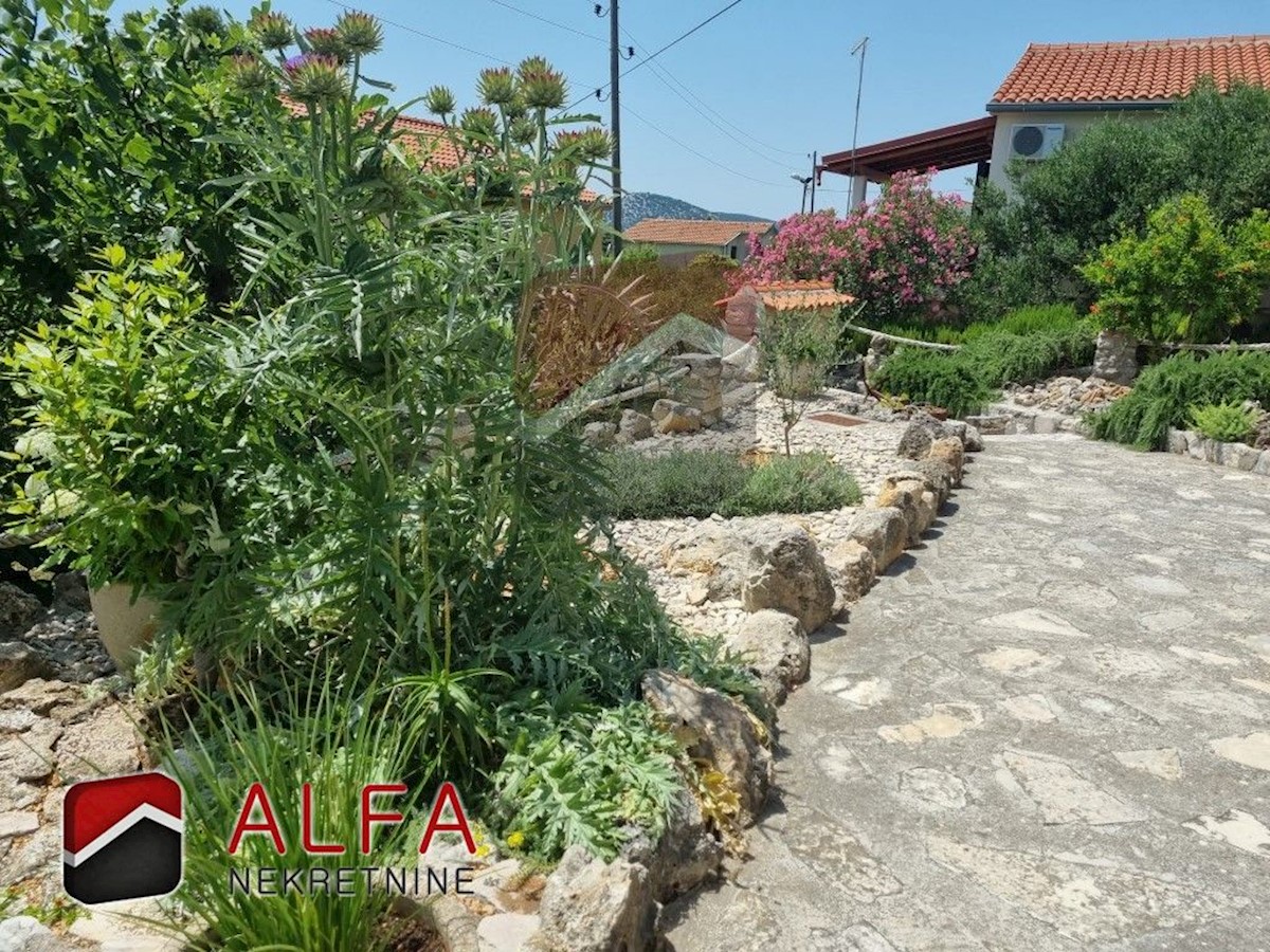 Croazia, Isola Prvić, Prvić Luka, bella casa indipendente con vista mare in vendita