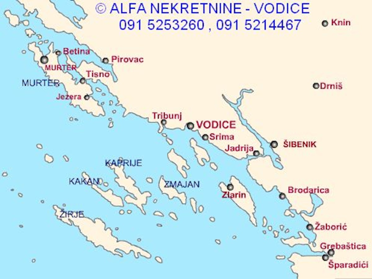 Croazia, Tribunj, in vendita ampio appartamento con cortile al piano terra