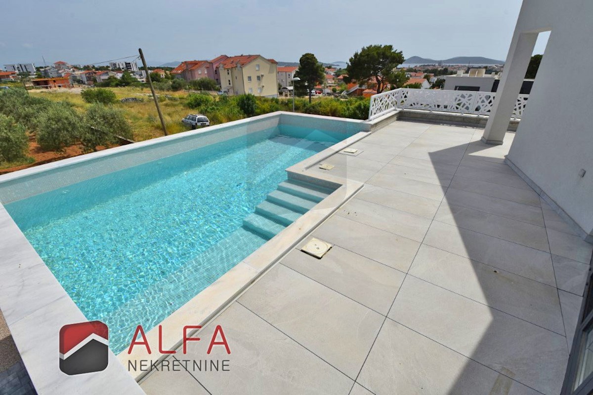 Croazia, Vodice, in vendita nuova casa bifamiliare con piscina e vista sul mare