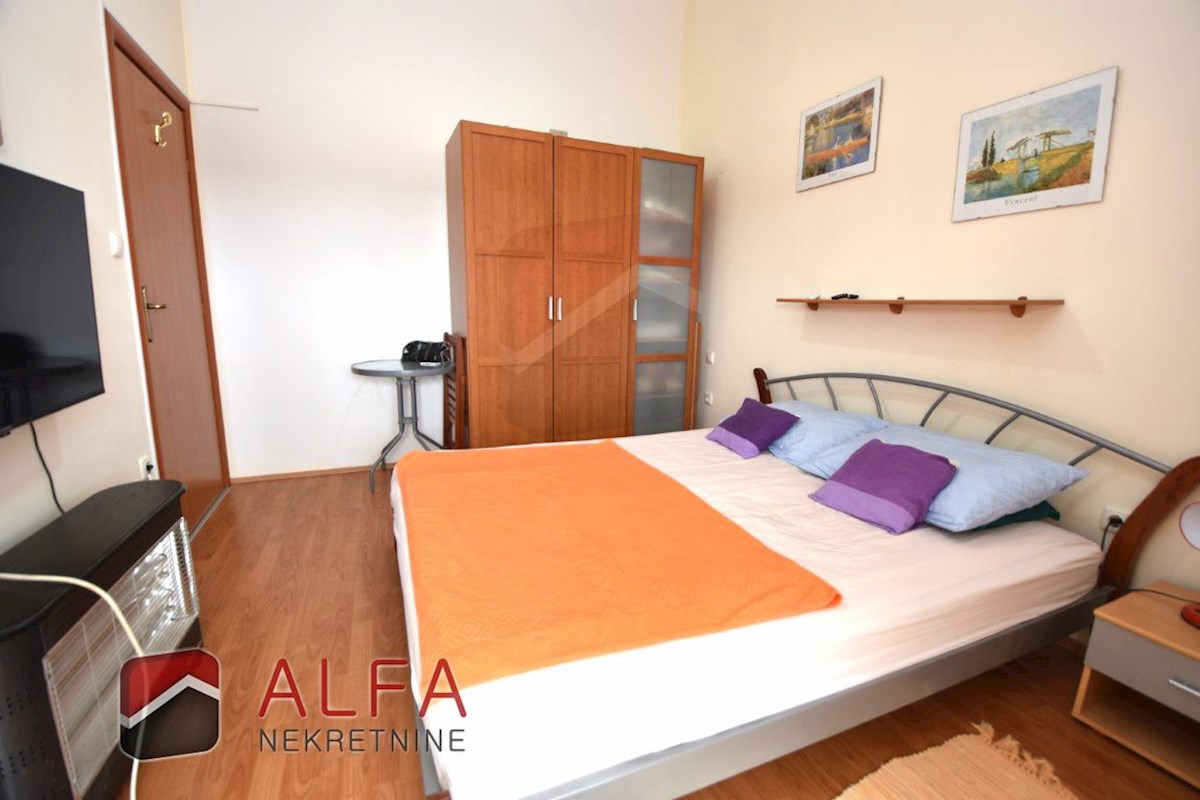 Croazia, Jadrija – casa bifamiliare in vendita, giardino e piccola piscina