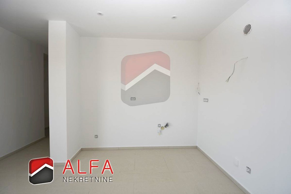 Croazia, Vodice, vendesi nuovo appartamento con due camere da letto, primo piano, vista sul mare