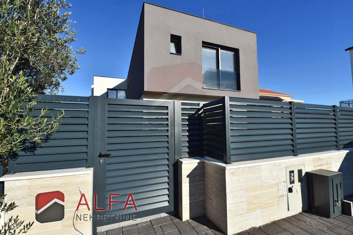 Croazia, Vodice, Srima, in vendita nuova casa bifamiliare, vicino al mare