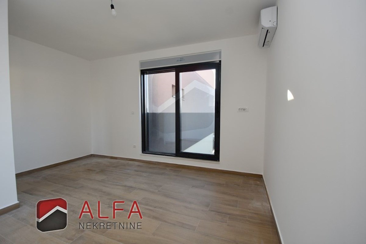 Croazia, Vodice, Srima, in vendita nuova casa bifamiliare, vicino al mare