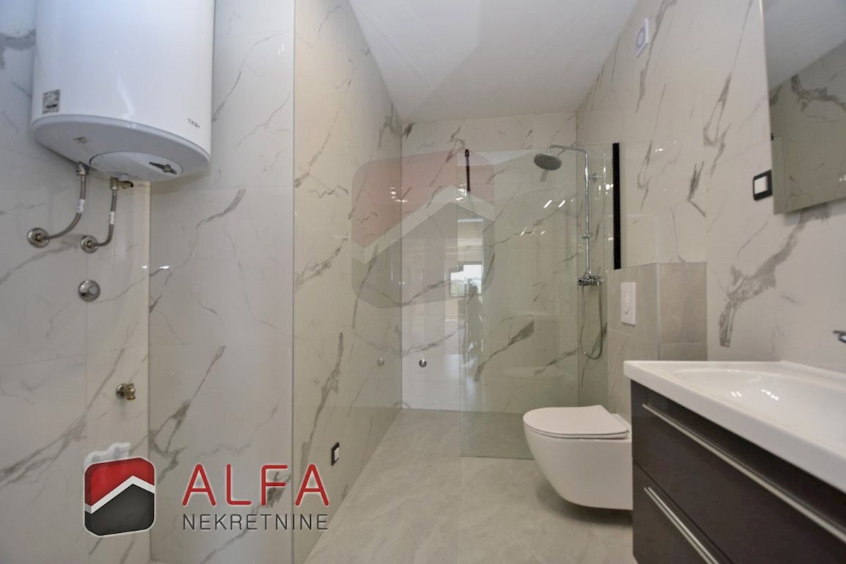 Croazia, Vodice, nuovo appartamento con due camere da letto in vendita, primo piano