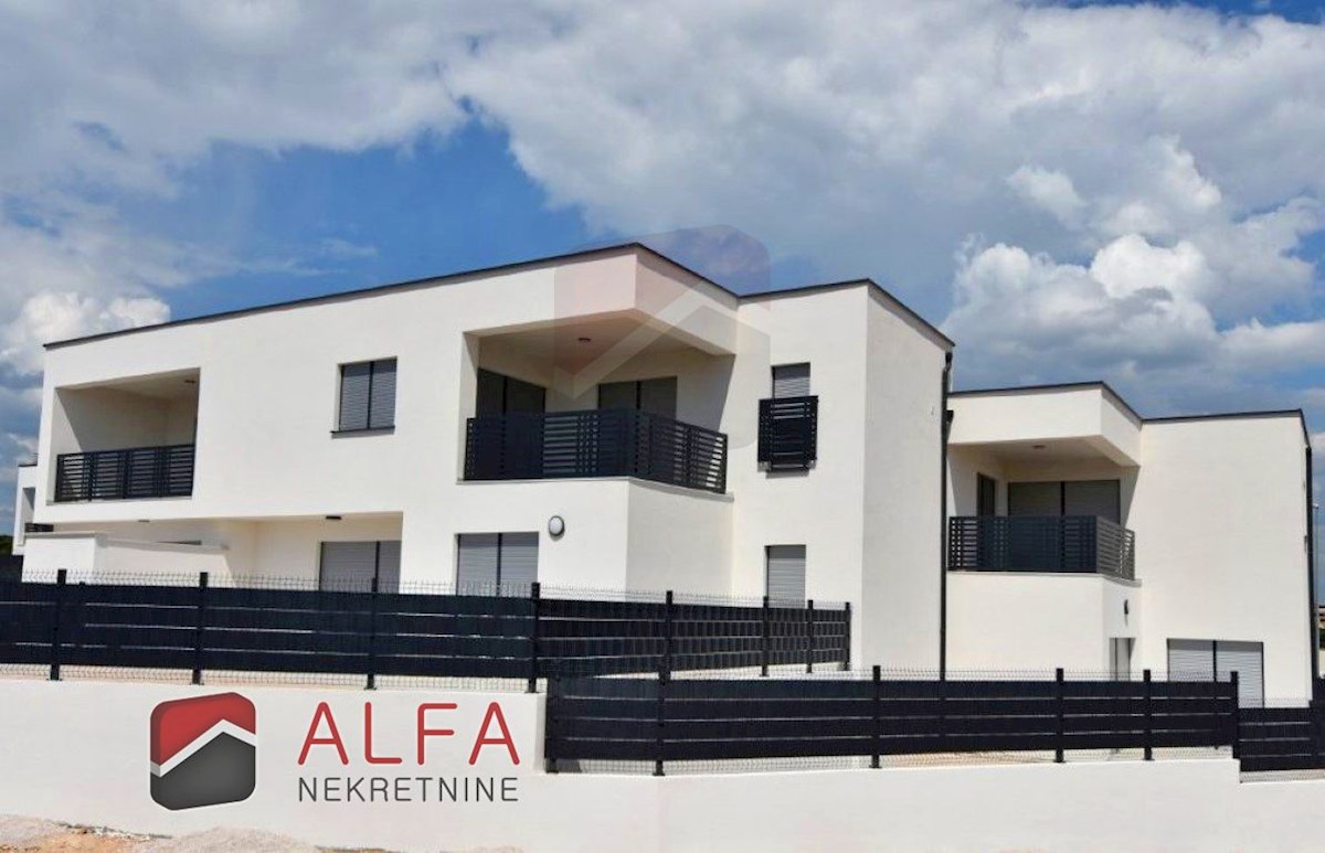 Croazia, Vodice, nuovo appartamento con due camere da letto in vendita, primo piano