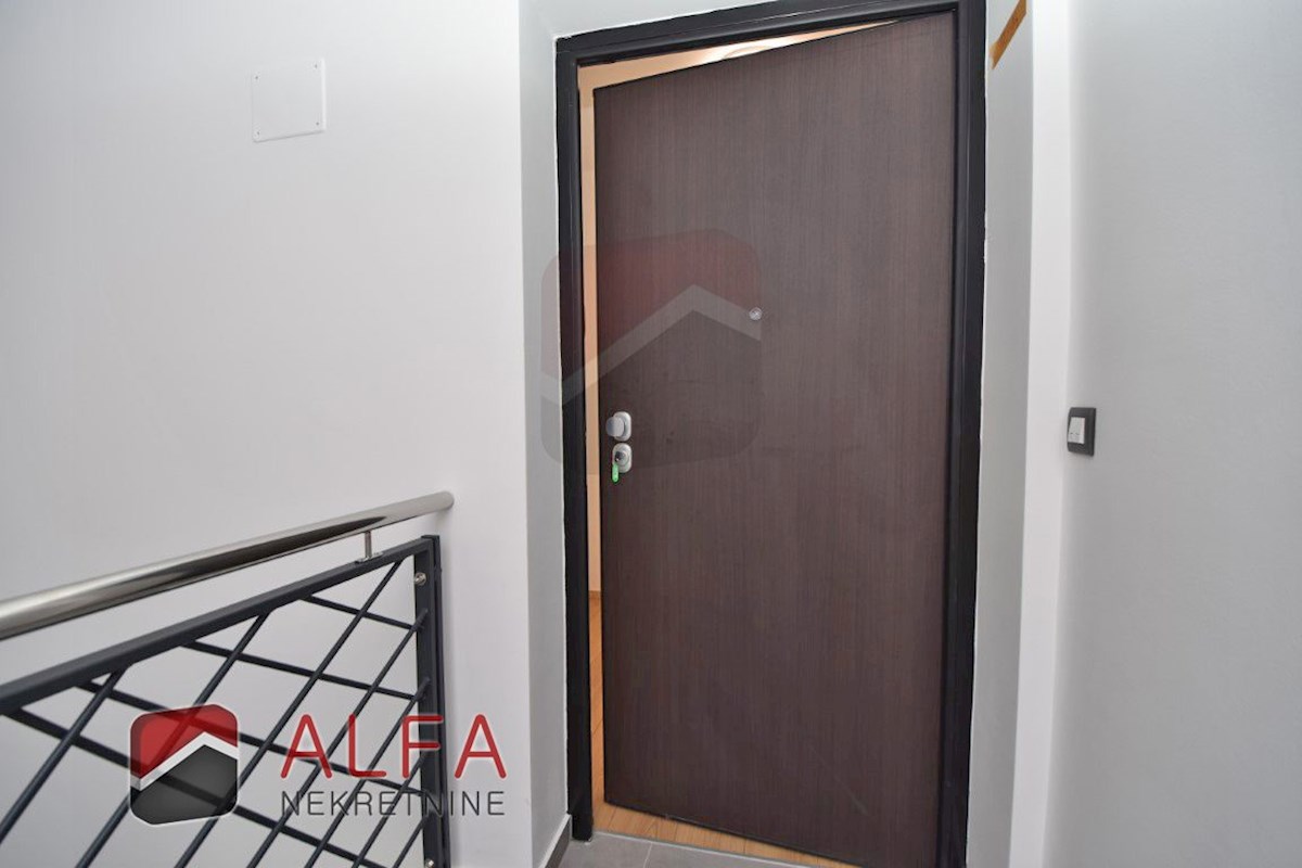 Croazia, Vodice, nuovo appartamento con due camere da letto in vendita, primo piano