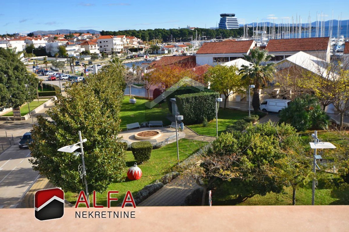 Croazia, centro di Vodice, ATTRAENTE, in vendita appartamento esclusivo con vista mare