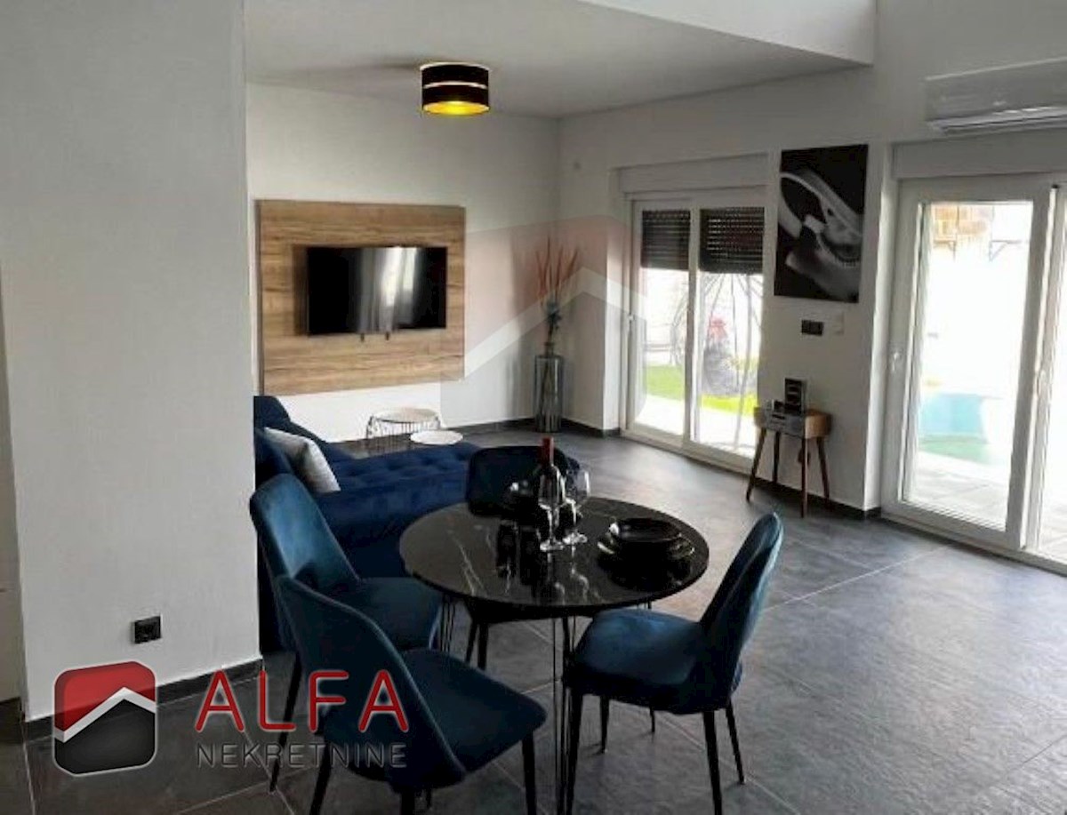Croazia, Vodice, nuova casa moderna con piscina in vendita