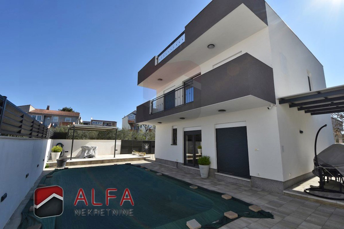Croazia, Vodice, nuova casa moderna con piscina in vendita