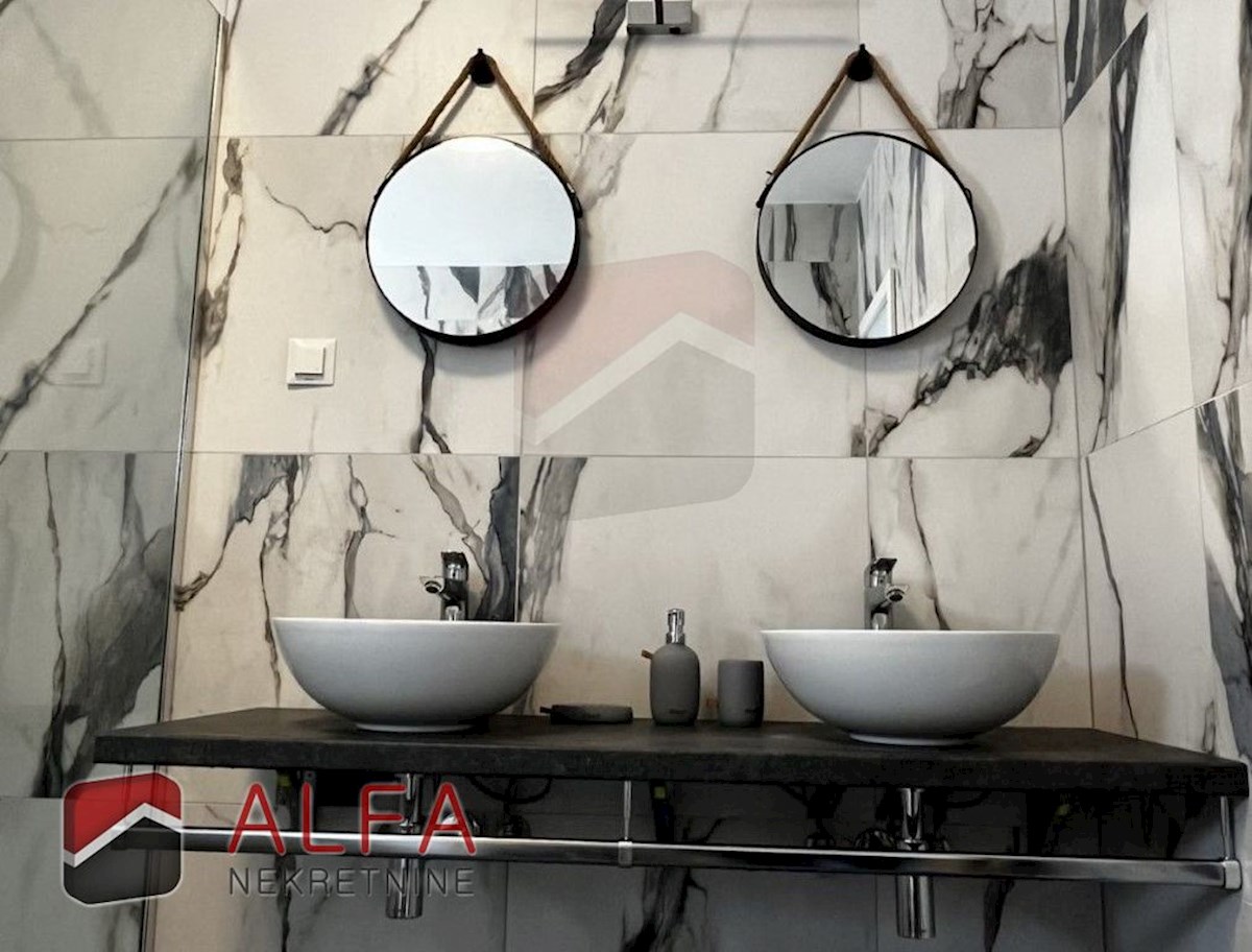 Croazia, Vodice, nuova casa moderna con piscina in vendita