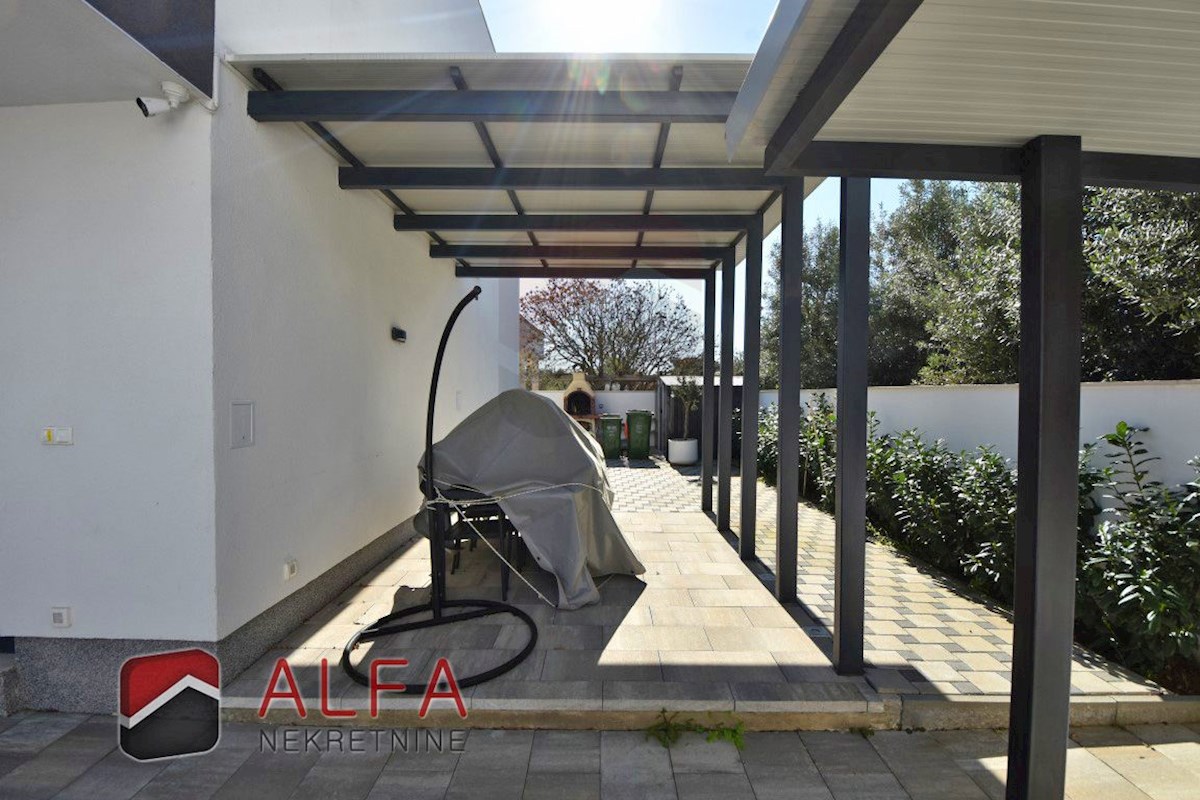 Croazia, Vodice, nuova casa moderna con piscina in vendita