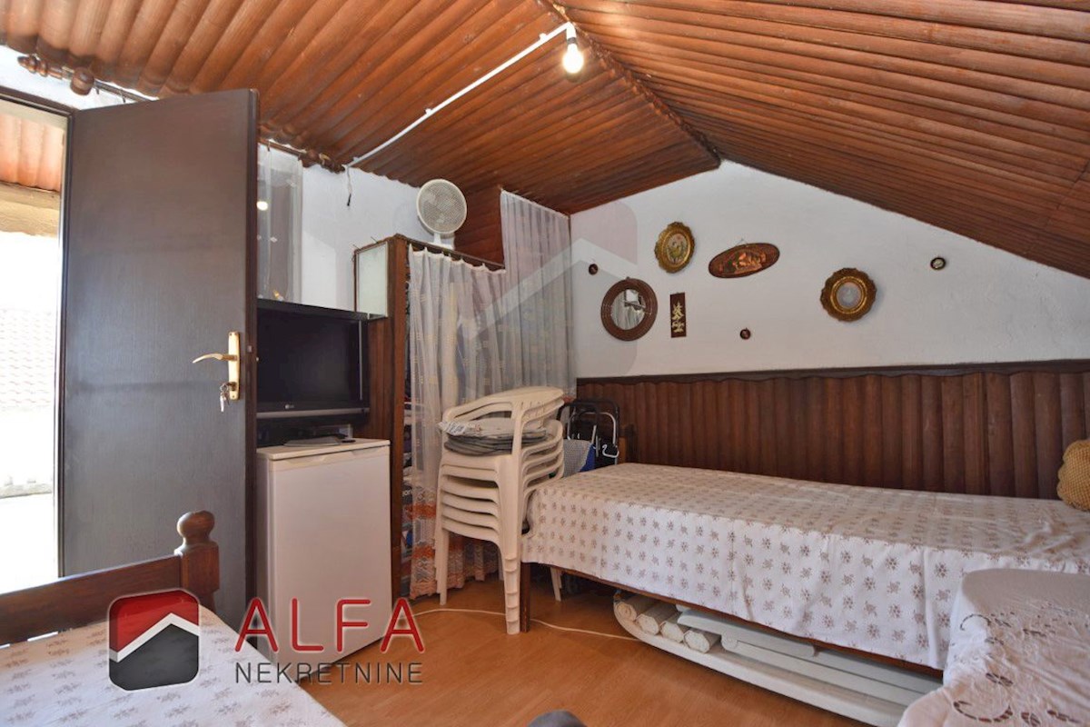Croazia, Isola di Prvić, Prvić Luka, casa familiare in vendita con giardino e vista mare